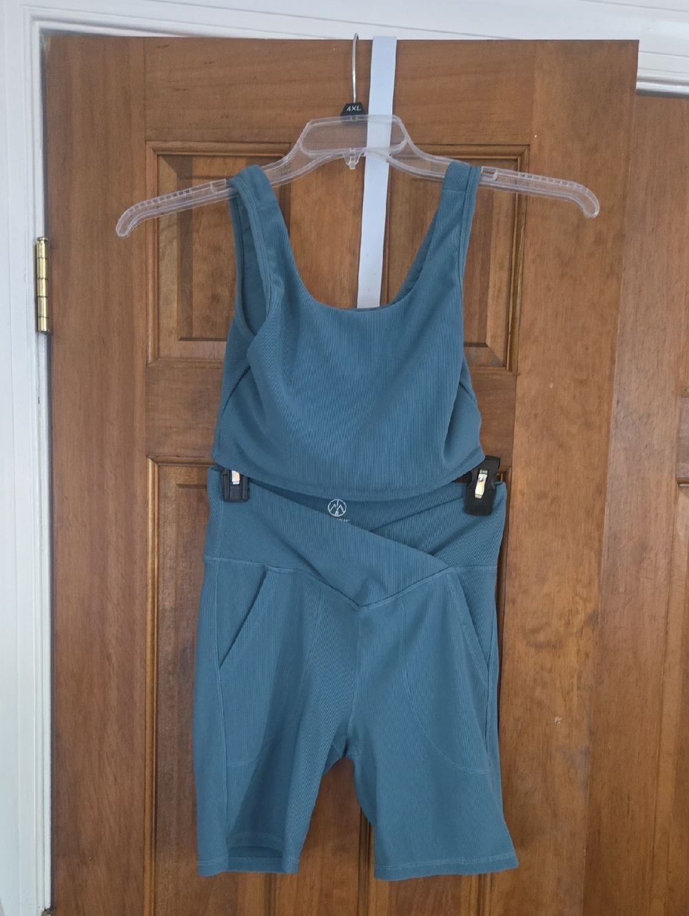 Ribbed Scoop Crop Tank Top - Teal Blue